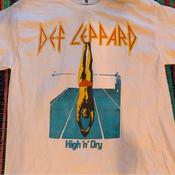 junk food clothing DEF LEPPARD tee . NWT - Picture 2 of 3